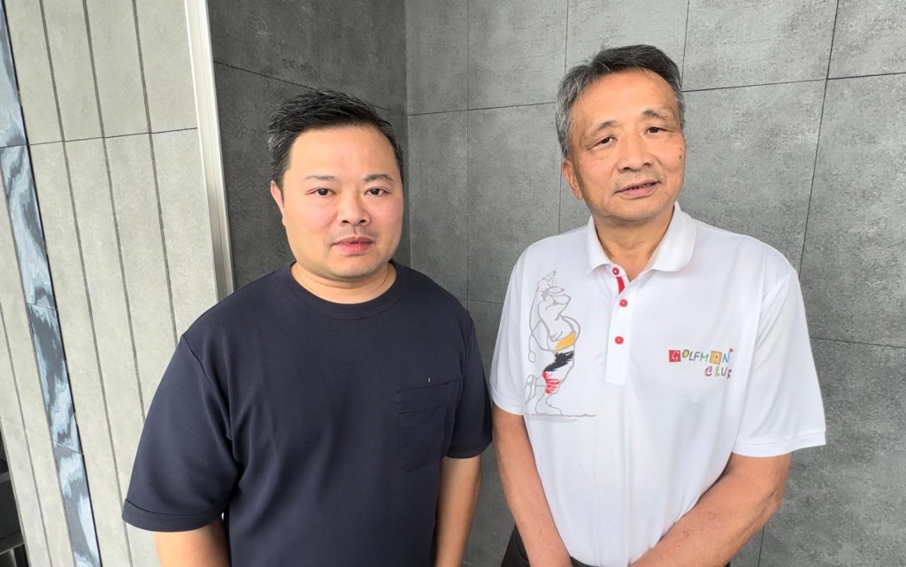 「遨遊氣泡」馬主日月輝煌賽馬團體成員程俊華(左)及程志輝(右),剛由香港抵達日本東京。圖:Bit Lau
