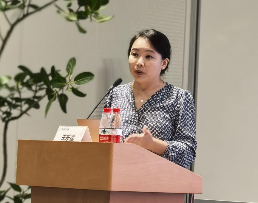 王樂遙是國際級的微生物學者。深圳醫科院官網