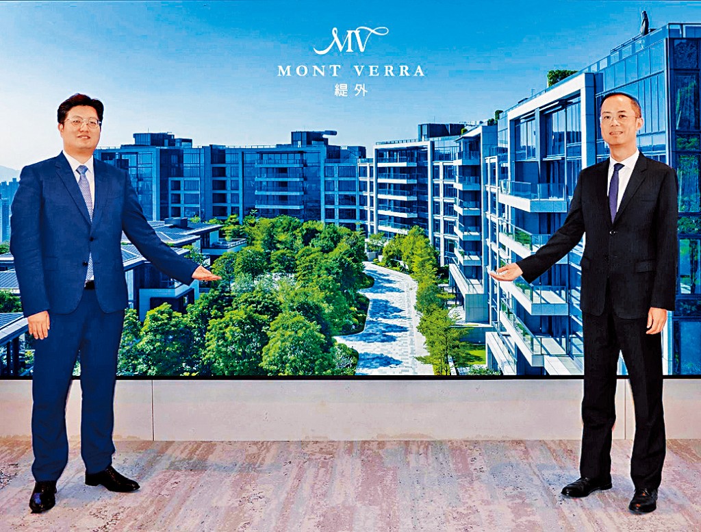 嘉里豪宅缇外昨以招标方式沽出1伙4房大宅，成交价达2.5亿。右为嘉里汤耀宗。