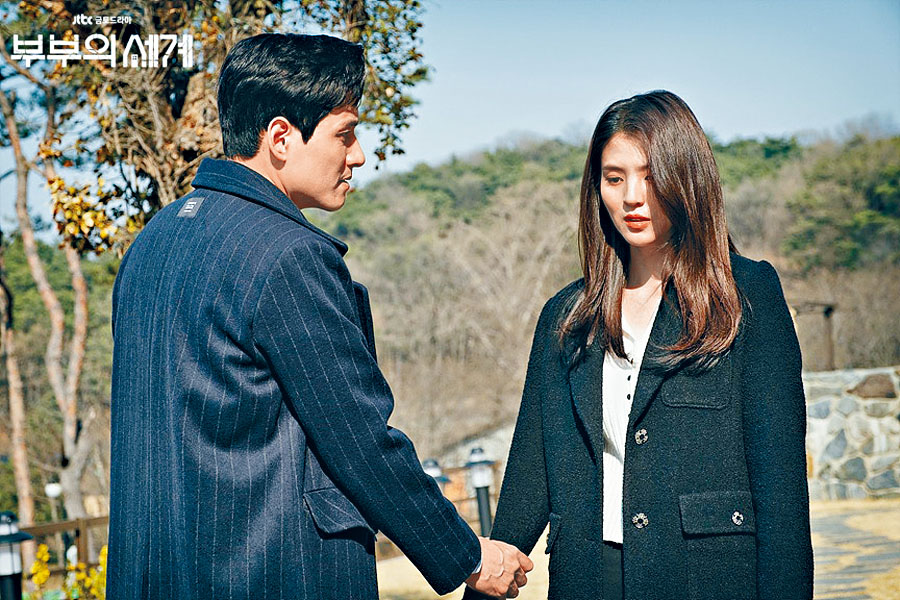 韓素希排亞軍，分數與金喜愛遙遙領先。