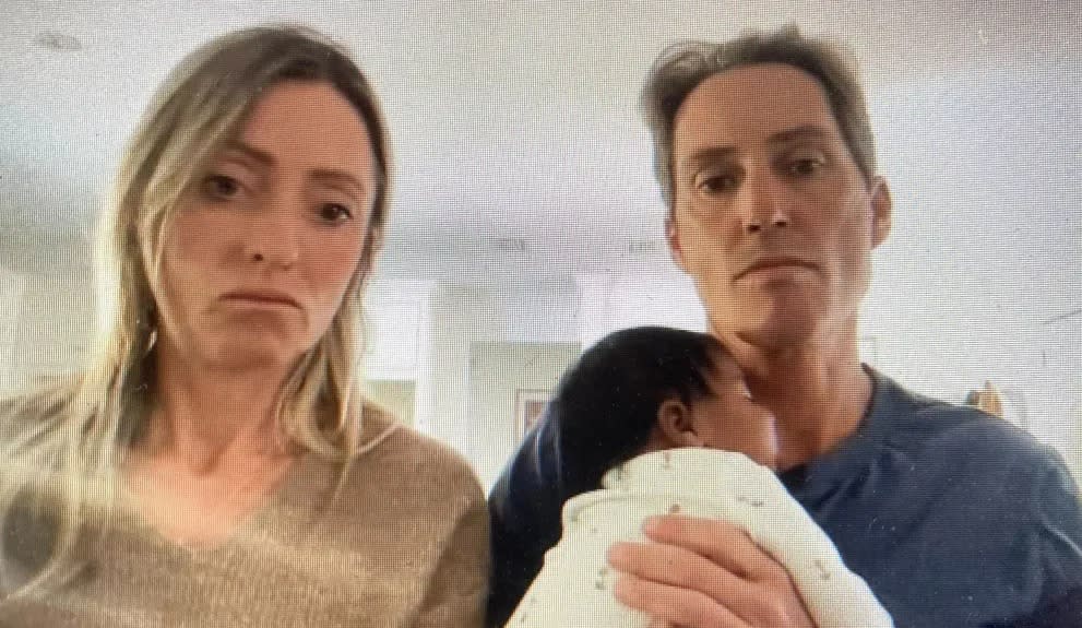 這對夫婦起訴涉事的生育診所。奧蘭治縣巡迴法院 這對夫婦起訴涉事的生育診所。奧蘭治縣巡迴法院