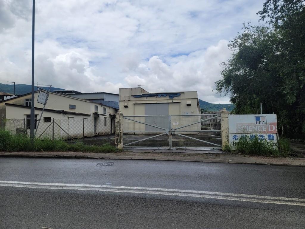 元朗錦田佔地逾9.4萬方呎罕有大型露天倉地放售,市值逾1.138億元。 元朗錦田佔地逾9.4萬方呎罕有大型露天倉地放售,市值逾1.138億元。