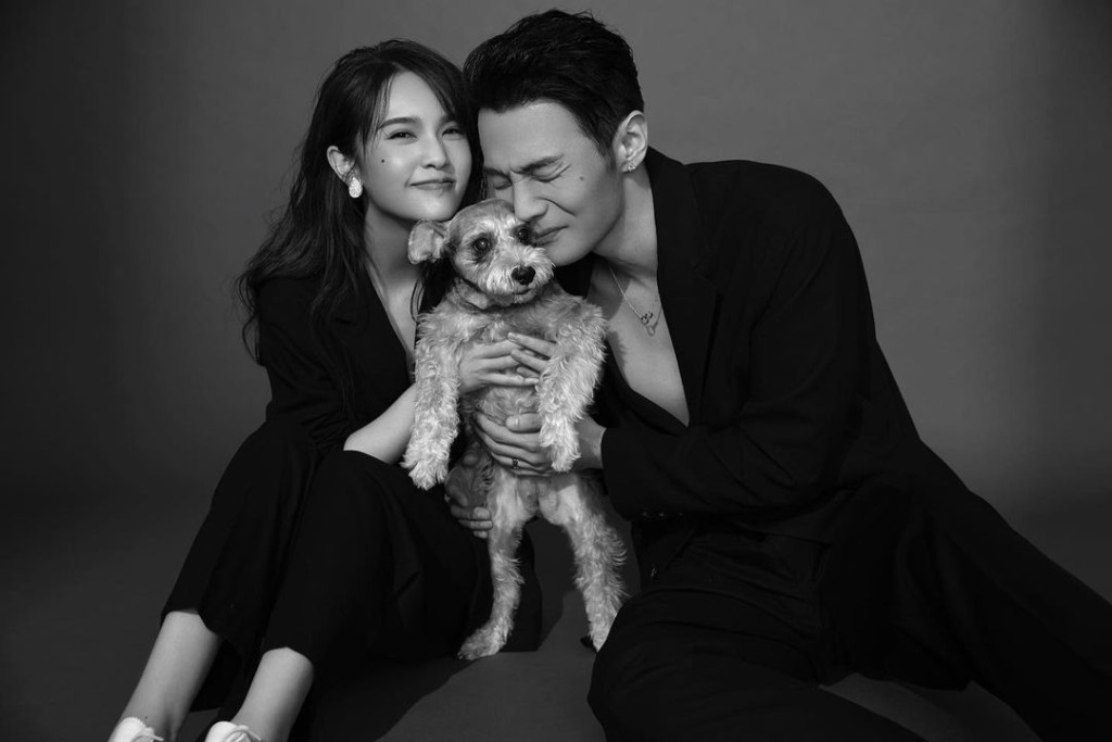 楊丞琳與李榮浩晒照不多，每次都選在具紀念的日子。