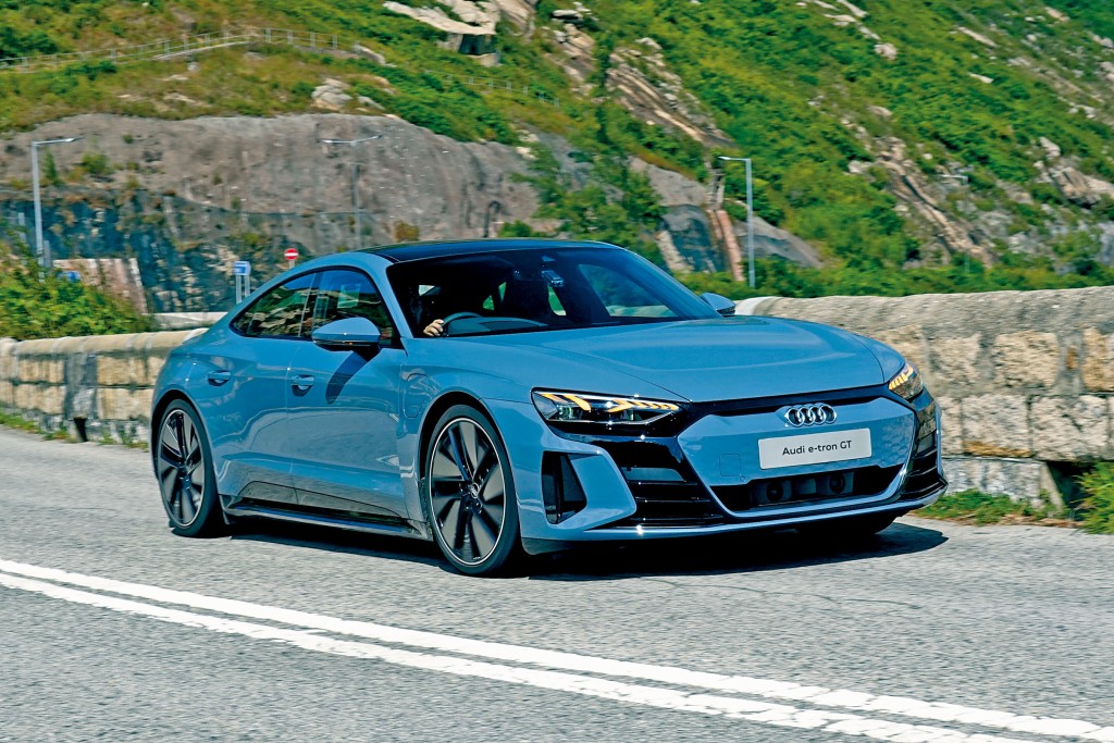 e-tron GT入門版馬力達530ps，0至100km/h加速僅4.1秒。