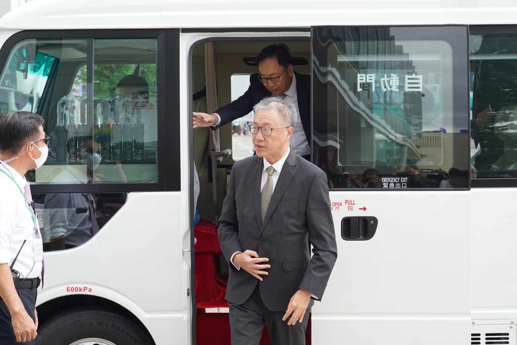 委員會主席陸啟康。 委員會主席陸啟康。