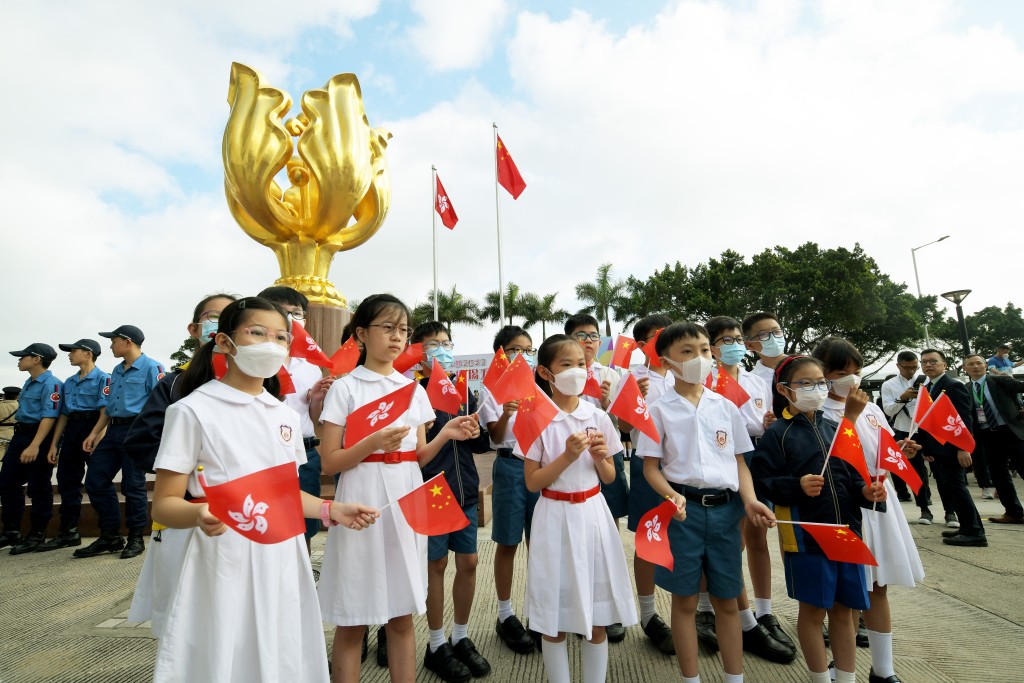 香港五四青年节2023金紫荆广场五四升旗礼。