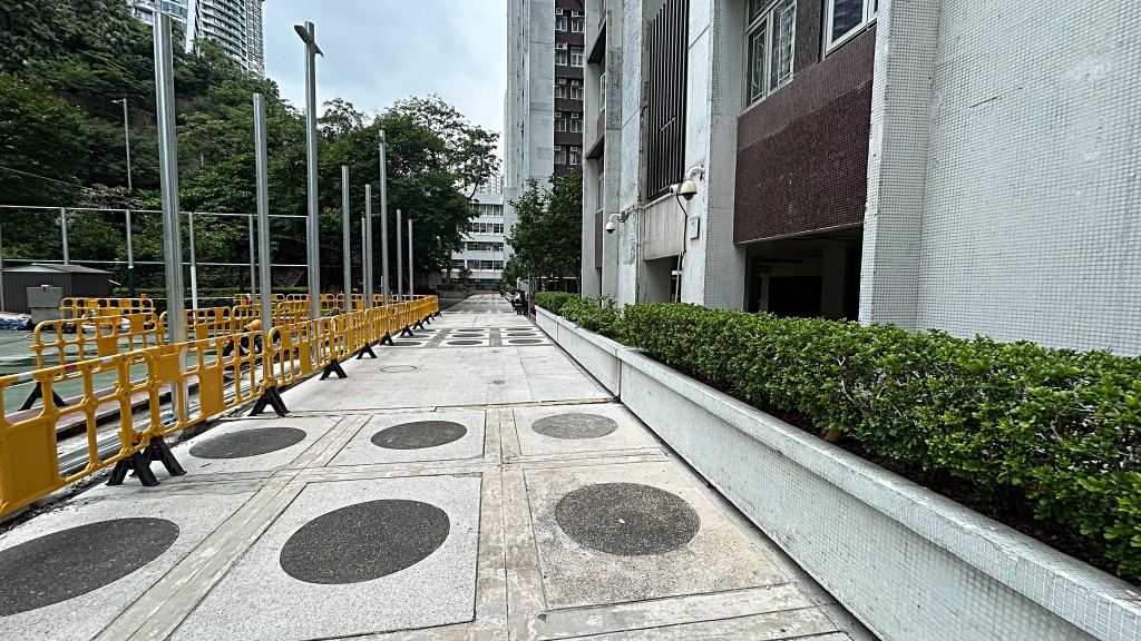 太古城發生母女墮樓悲劇。蔡楚輝攝 太古城發生母女墮樓悲劇。蔡楚輝攝
