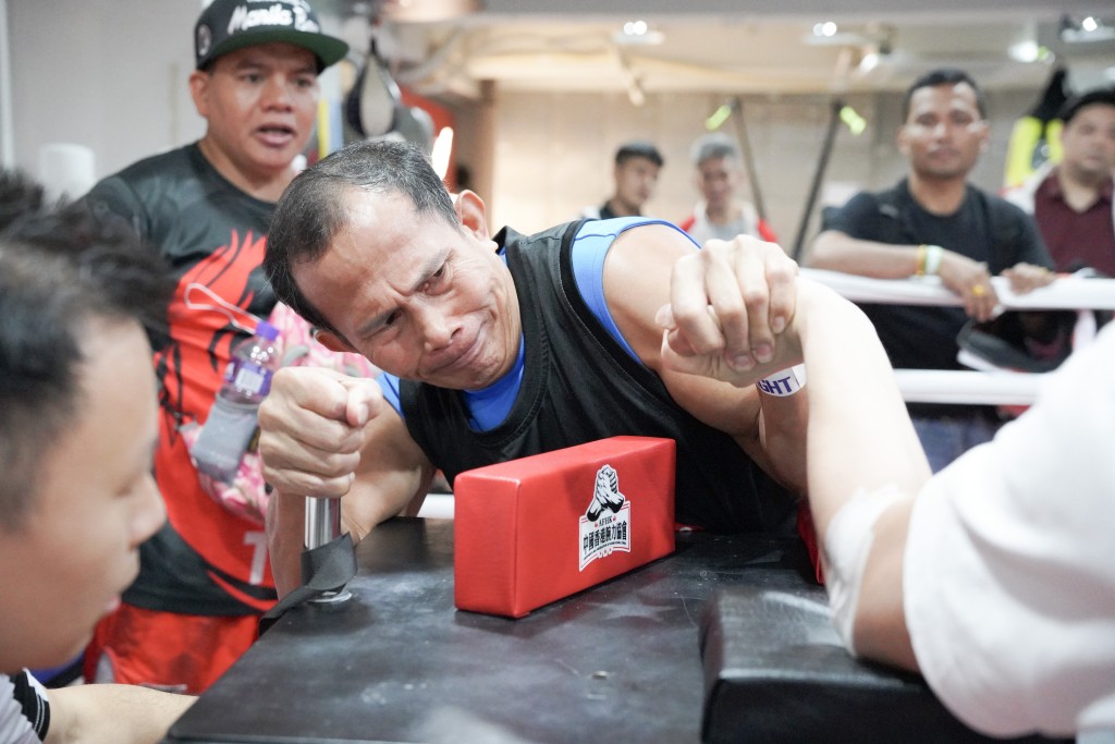 Armwrestling 腕力運動。中國香港綜合搏擊運動總會圖片