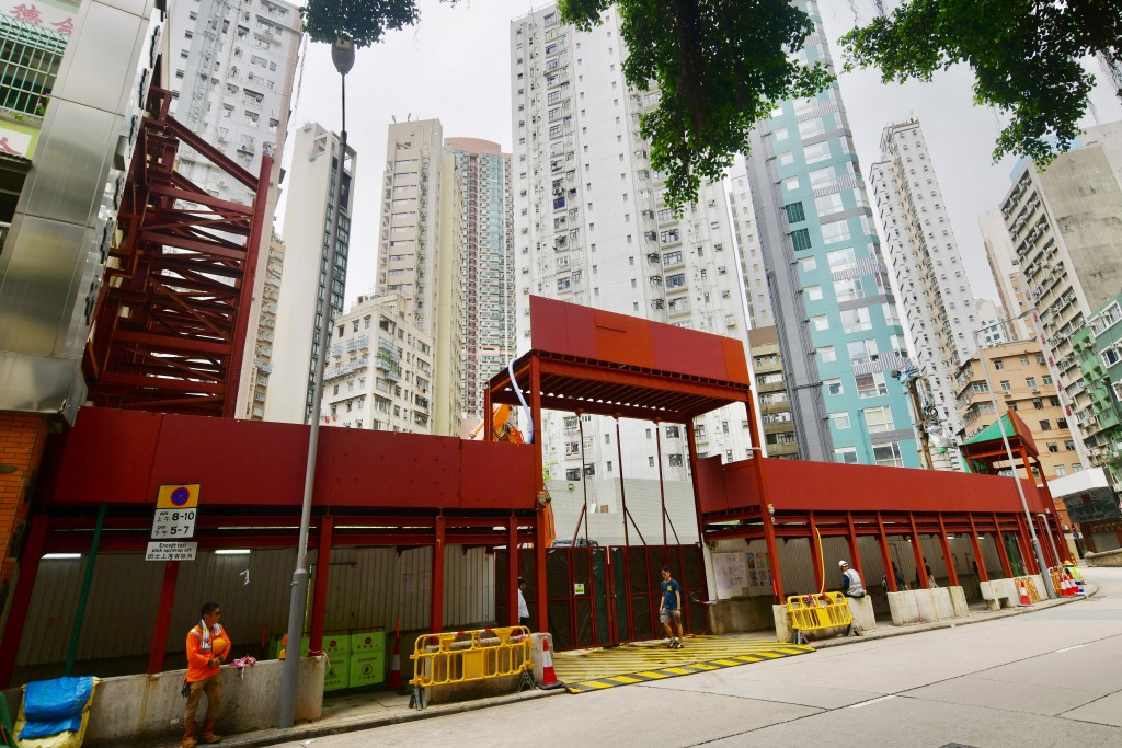 長實及市建局合作發展的西營盤皇后大道西/賢居里項目,提供231伙。 長實及市建局合作發展的西營盤皇后大道西/賢居里項目,提供231伙。