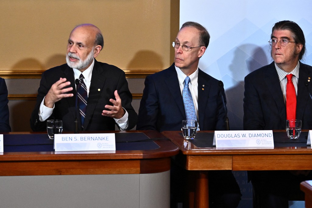 伯南克、戴蒙及迪布維格同獲諾貝爾經濟學獎。REUTERS