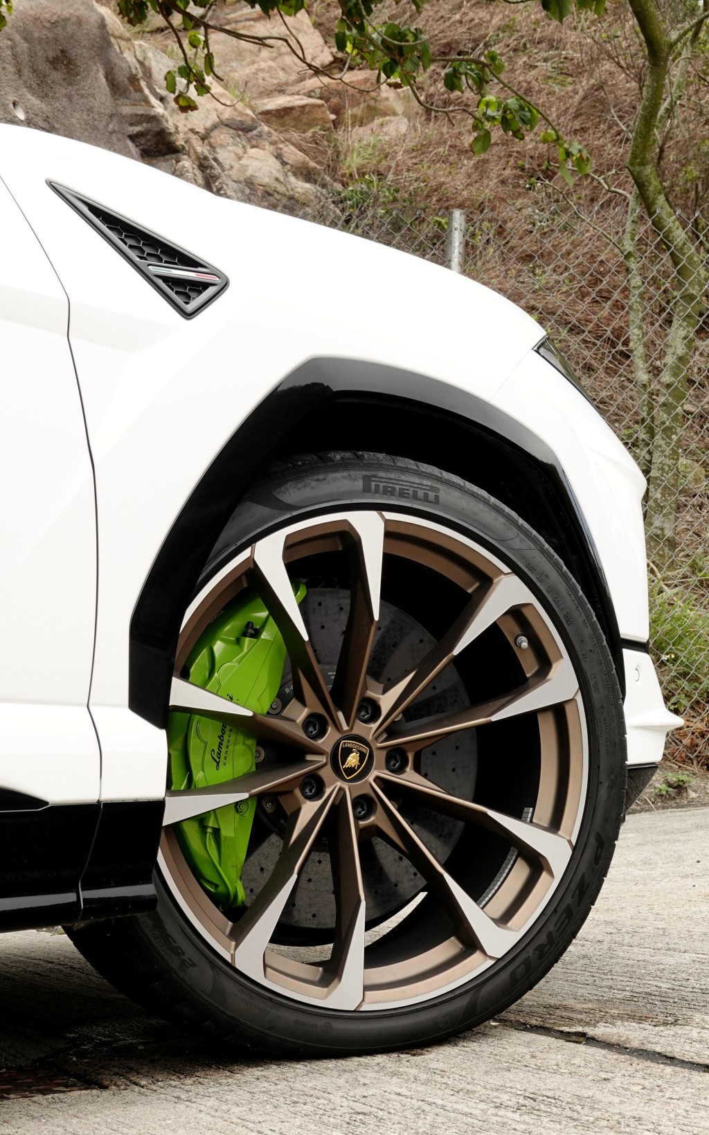 林寶堅尼Lamborghini Urus S配用23吋Taigete輕合金輪圈，內置翠綠色制動卡鉗。