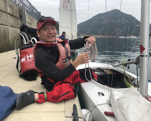 付遠威在○九年出戰「香港帆船賽周」,在2.4mR級單人帆船亮相,最終榮獲亞軍。
