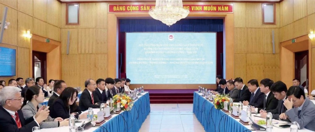 為推動港越深度合作，連續兩年組團考察越南，先後到訪平陽省、胡志明市、海防市及河內。