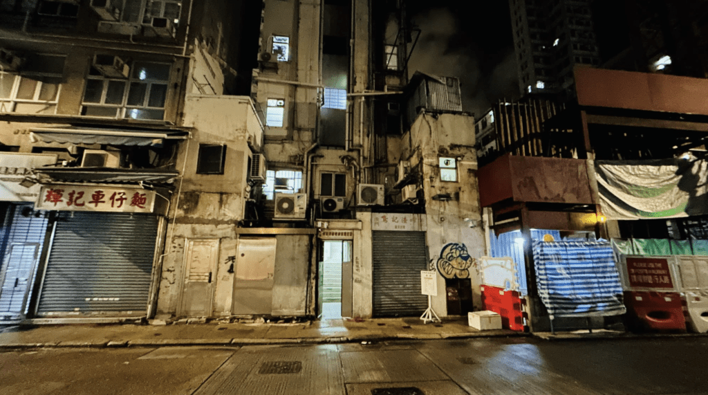 案發現場為廟街22號一唐樓內。蔡楚輝攝 案發現場為廟街22號一唐樓內。蔡楚輝攝