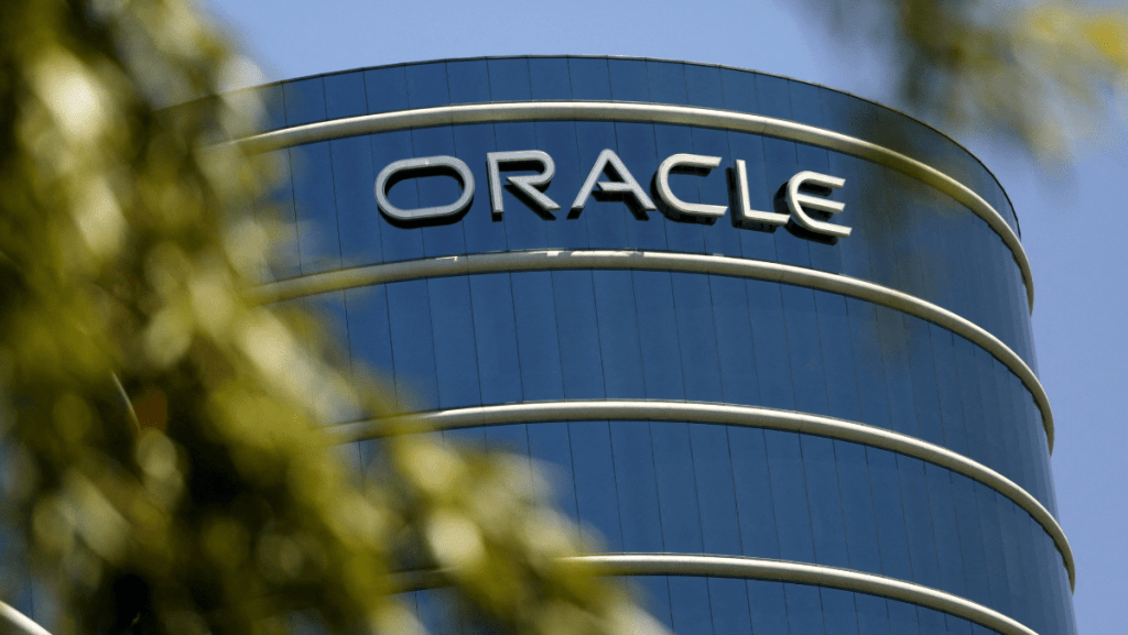 AI扩张拖累现金流 甲骨文传裁员数千人