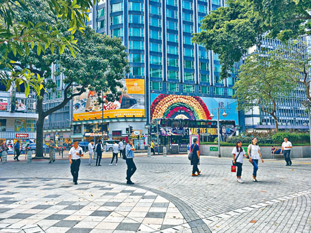 渠務署研究動用部分百周年紀念花園用地，於地底興建地下蓄洪池。