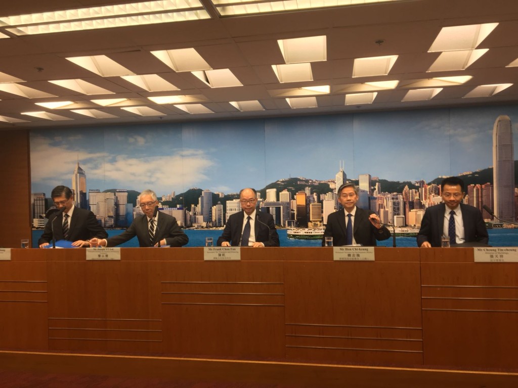 運輸及房屋局局長陳帆今日下午4時半舉行記者會。