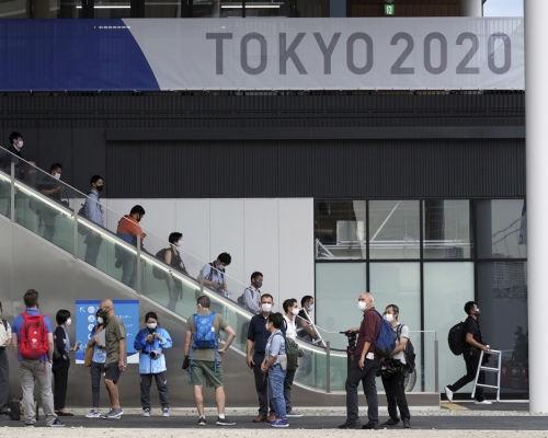 東京奧運主辦單位宣布，決定將賽事入場觀眾人數上限定為一萬人。AP相片