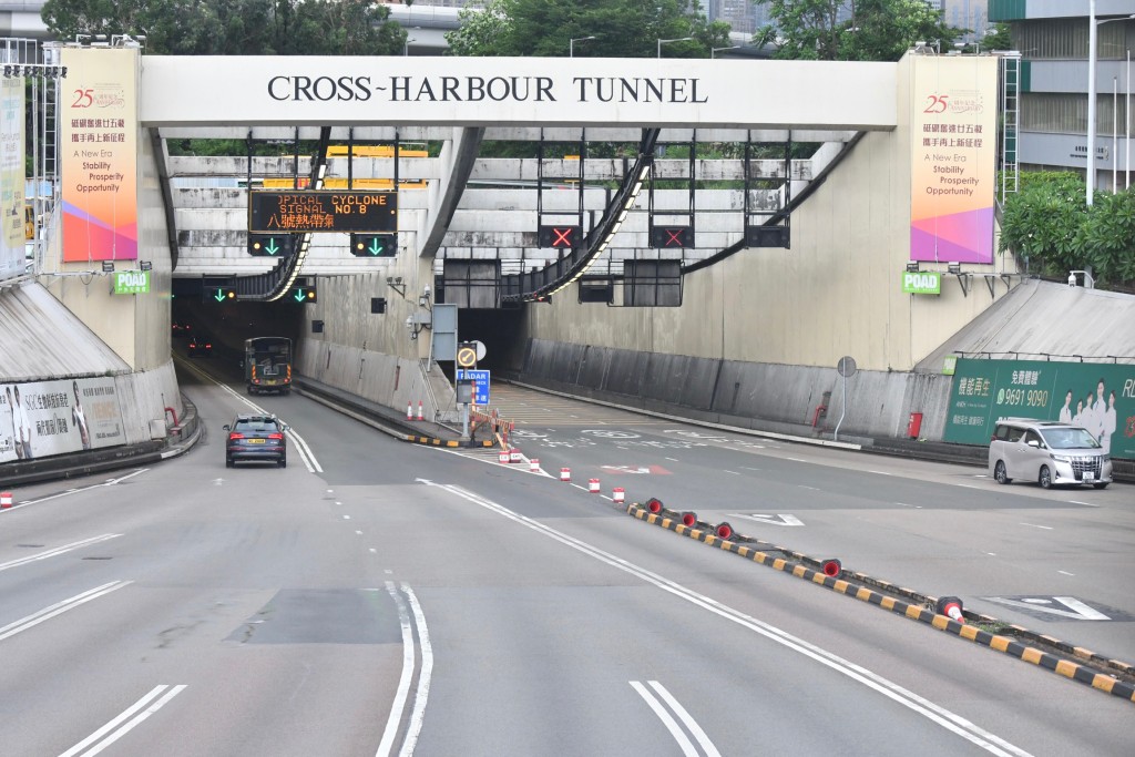 警方周五（25日）在紅磡海底隧道等政府轄下隧道進行「提防詐騙」廣播。(資料圖片)
