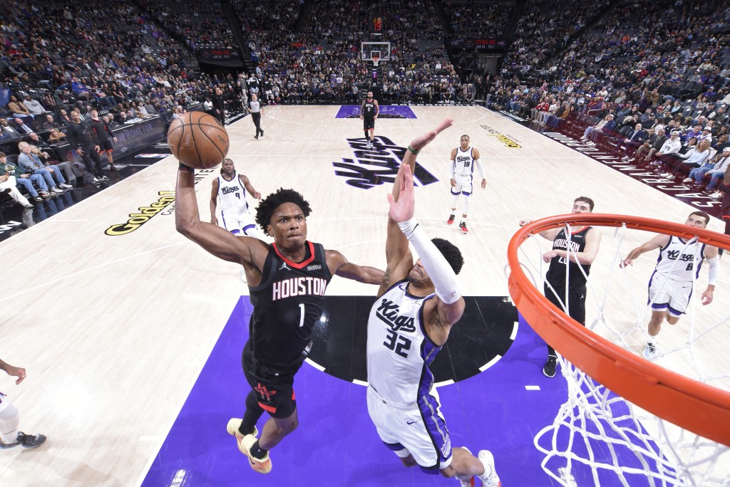 阿门汤逊攻入31分13篮板6助攻。AFP