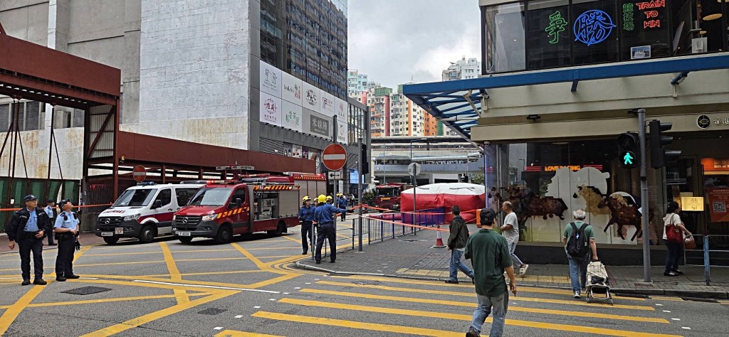 觀塘女子企跳。fb：車cam L（香港群組）