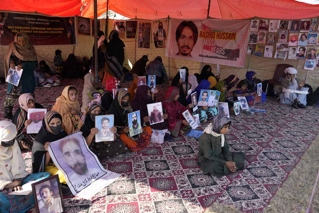 巴基斯坦当局释放290名示威者。美联社