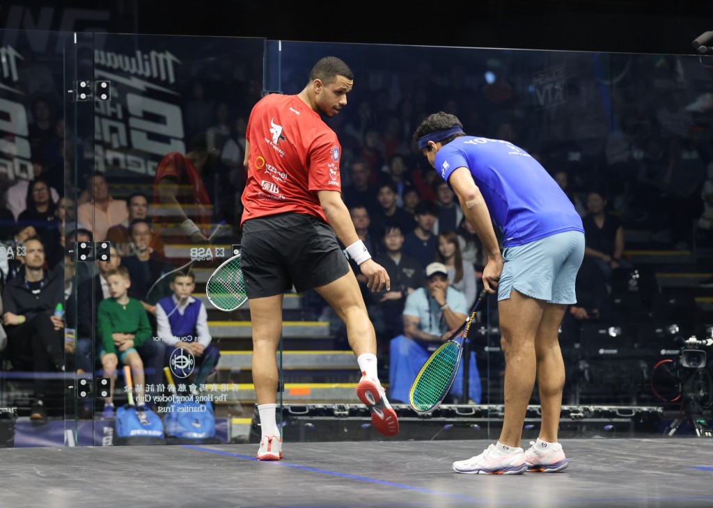 化亞素在比賽途中曾要求換鞋。徐嘉華攝 化亞素在比賽途中曾要求換鞋。徐嘉華攝