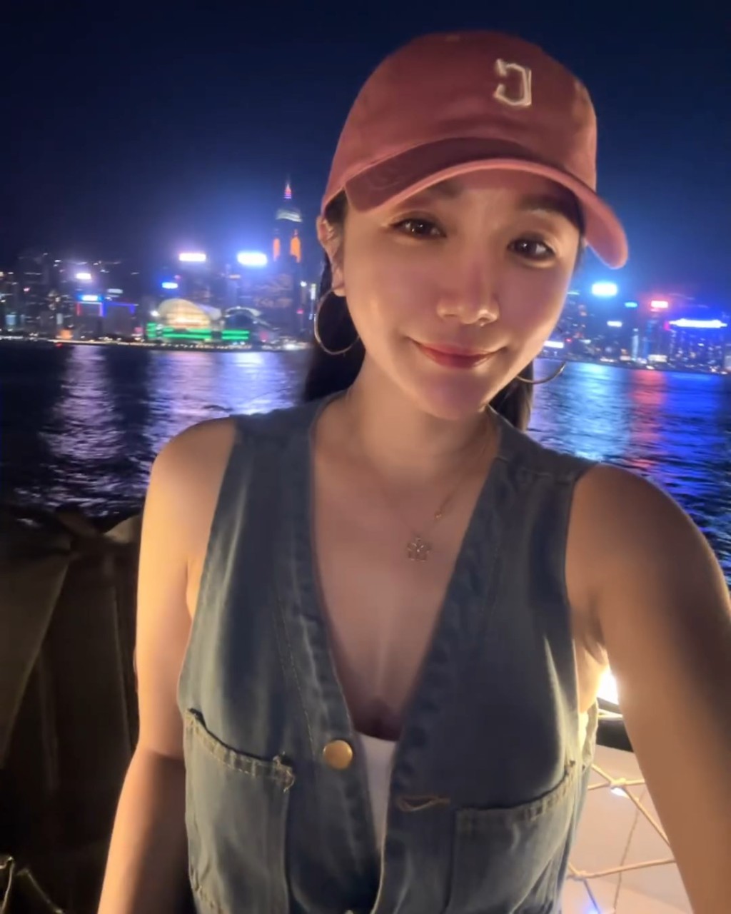 台湾女网红梦梦近日来香港旅游。