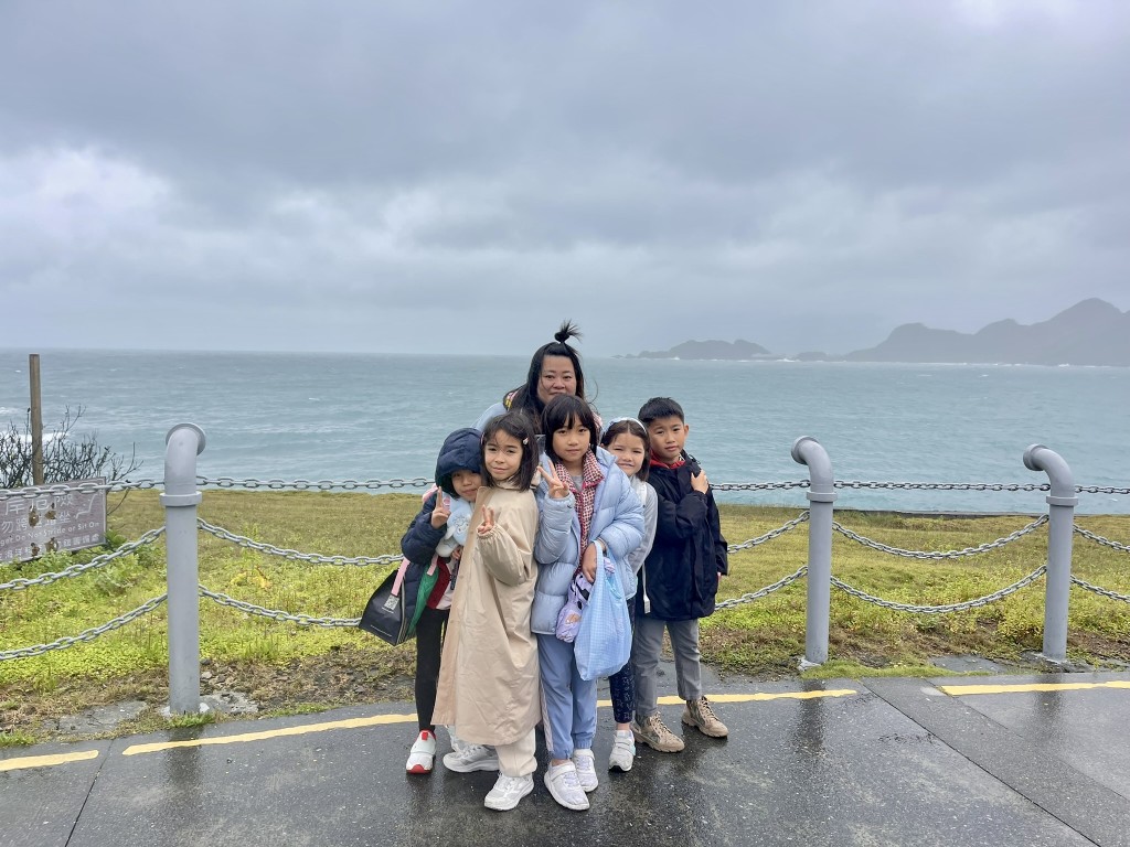 三月尾跟隨學校遊學團到了台灣幾天,這次的「團友」是來自三至六年級的學生,也是學校第一次讓三年級學生參加「長途」遊學團。(圖片來源:顏鎧銘校長提供) 三月尾跟隨學校遊學團到了台灣幾天,這次的「團友」是來自三至六年級的學生,也是學校第一次讓三年級學生參加「長途」遊學團。(圖片來源:顏鎧銘校長提供)