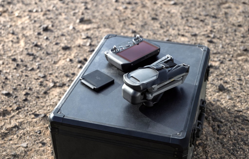 ●Mavic 3收摺後的體積及重量，跟Mavic 2 Pro相差無幾。