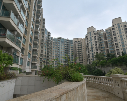 逸瓏灣高層連天台戶1000萬沽