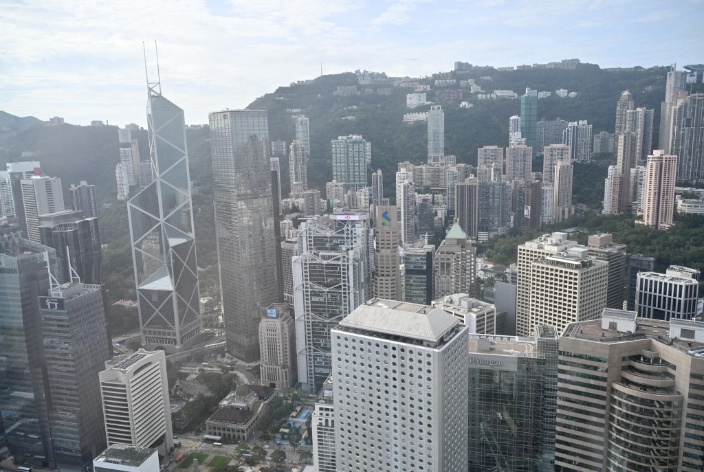 2025年第三季实质本地生产总值（GDP）按年增长3.8%。