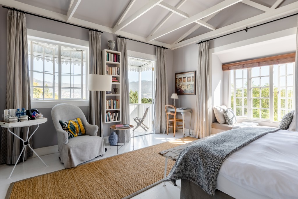 房内各种家私电器受损，还留下恶臭。 Airbnb（示意图）