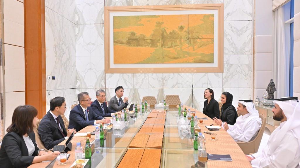 陳茂波與Al Asmakh Group Holding代表會面。陳茂波網誌 陳茂波與Al Asmakh Group Holding代表會面。陳茂波網誌