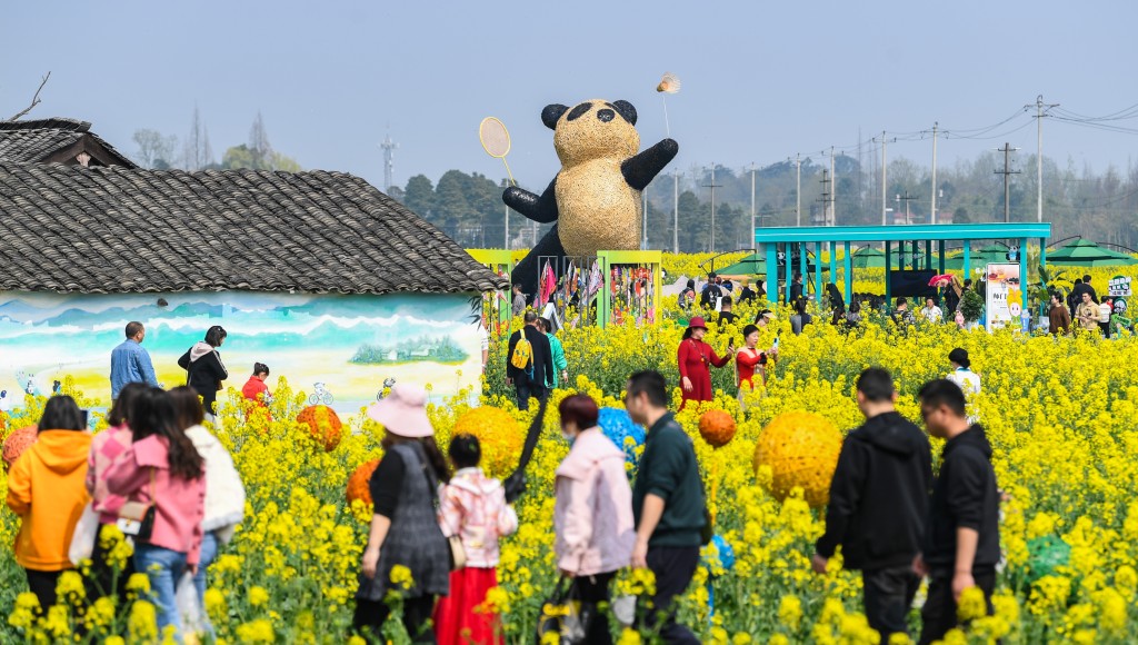 內地鼓勵帶薪放假促消費。