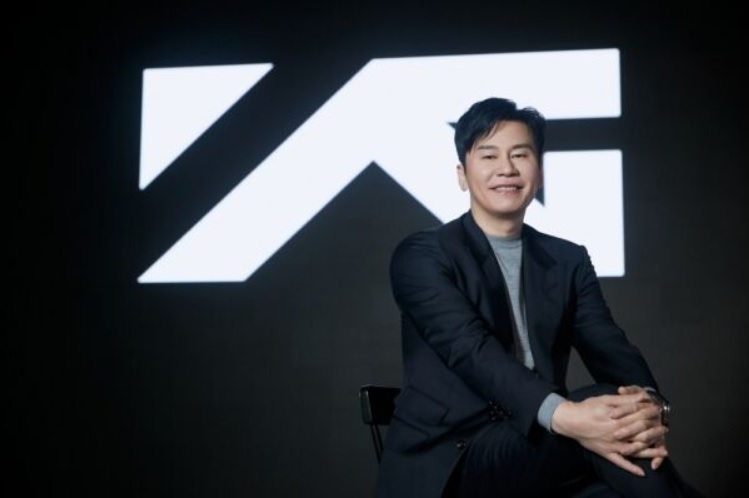 YG社长梁铉锡去年10月遭朴春发文指控,斥责他拖欠她参与2NE1所有活动的相关利润。 YG社长梁铉锡去年10月遭朴春发文指控,斥责他拖欠她参与2NE1所有活动的相关利润。