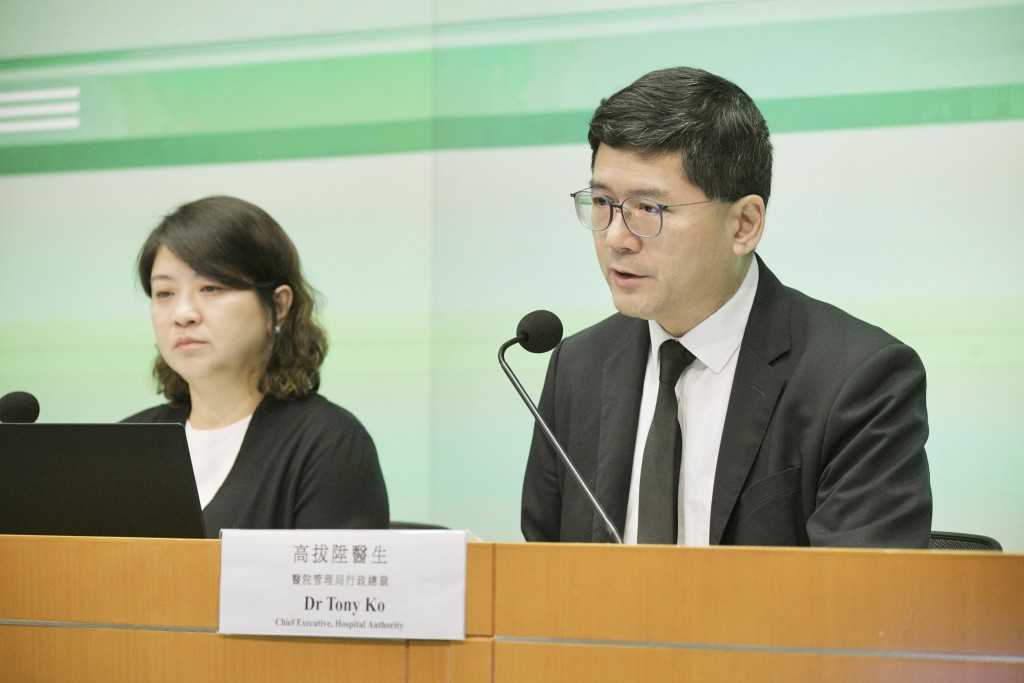 李夏茵即將回巢醫管局，談及二人關係，高拔陞笑言與「所有同事關係都好好」。