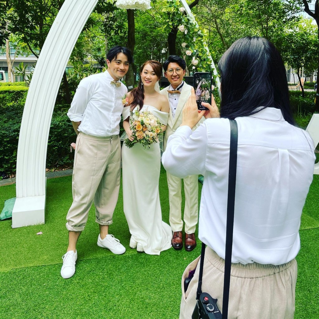 許文軒是「姊妹團」。