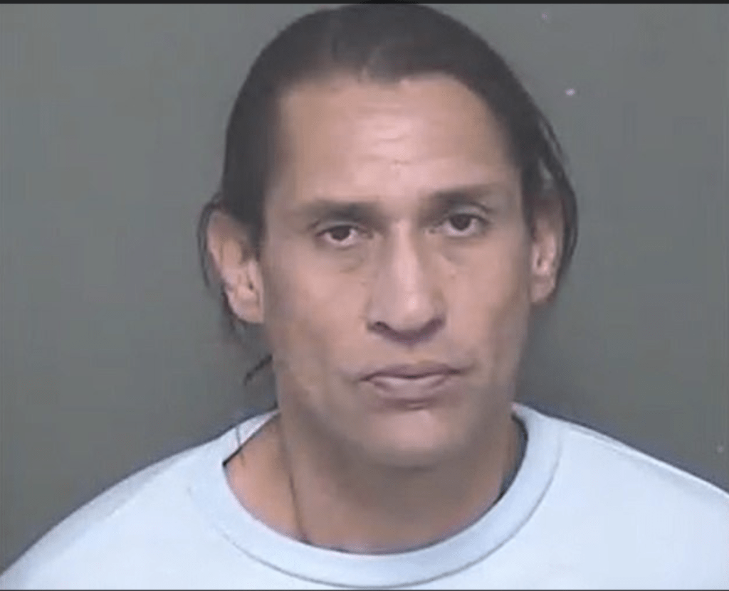 案发后,Rael被立即拘捕,警方指他到案时神情恍惚,但供词清晰,承认犯案。 案发后,Rael被立即拘捕,警方指他到案时神情恍惚,但供词清晰,承认犯案。