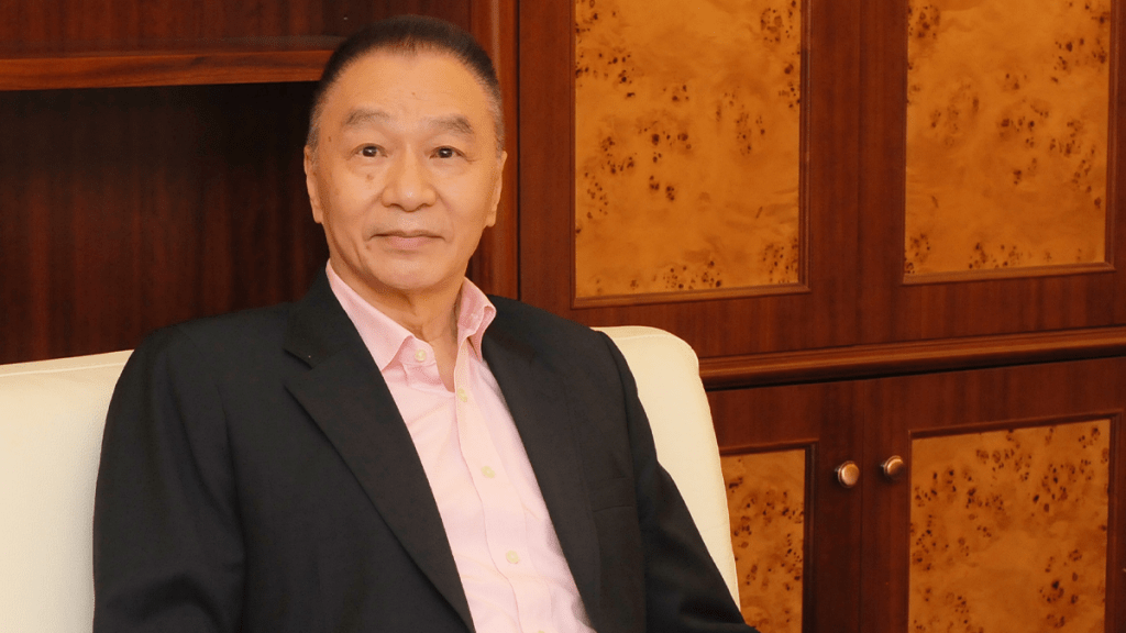 韋基舜為體壇名人 一生熱心體育事務。