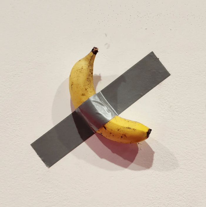 美国迈阿密滩巴塞尔艺术展2019年12月展出卡泰兰的作品《Comedian》。路透