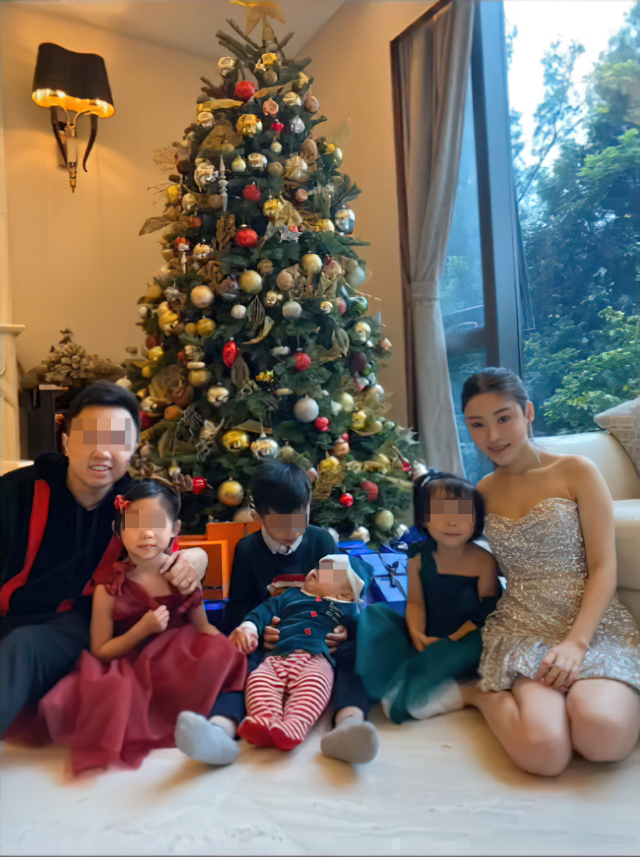 蔡天凤共有四名子女，其中二人是与现任丈夫、「谭仔云南米线」创办人的儿子Chris(图左)诞下。