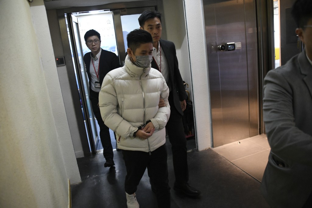 大埔宏福苑大維修項目工程顧問「鴻毅建築師有限公司」兩名董事早前疑涉貪污被廉政公署拘捕。