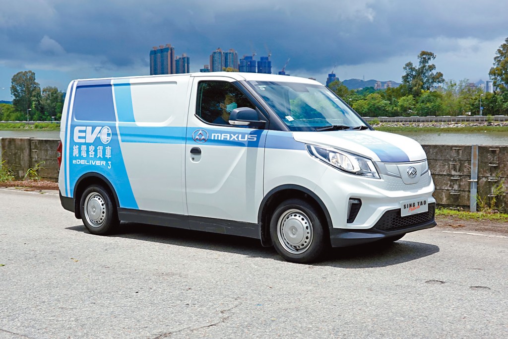 eDeliver 3純電動雙座位客貨車,標準售價為$338,000起,據知用家可參加政府新能源運輸基金計畫,可取得車價資助。
