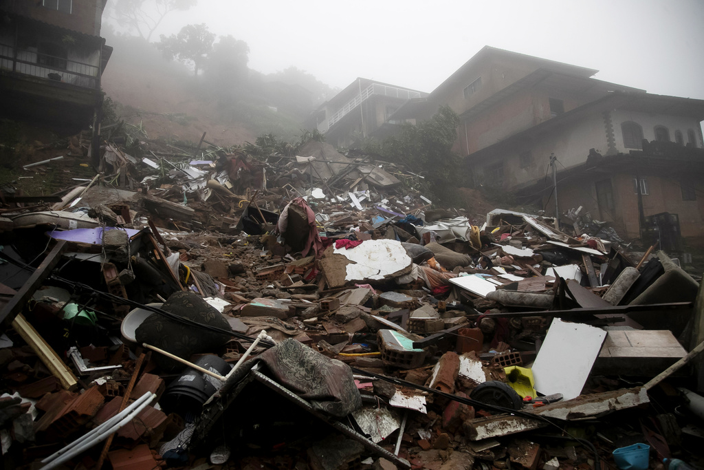 巴西東南部連日暴雨引至山泥傾瀉，至少造成23人死亡。美聯社