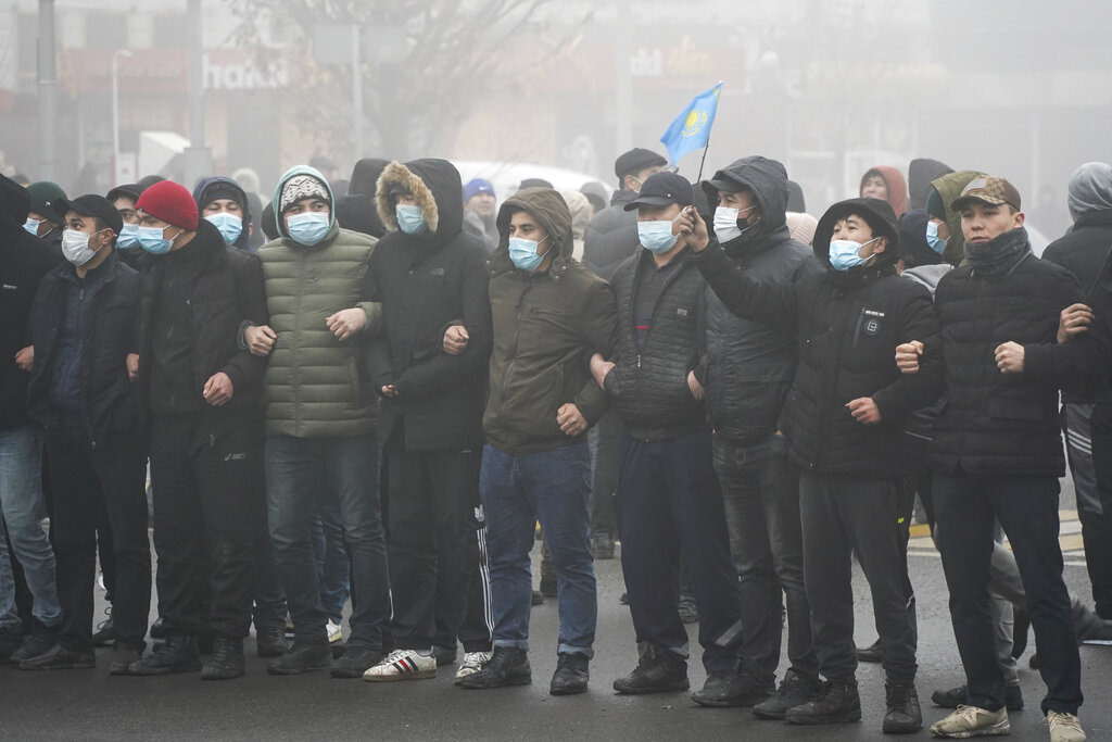 哈薩克持續多日示威，已有超過3000人被捕。