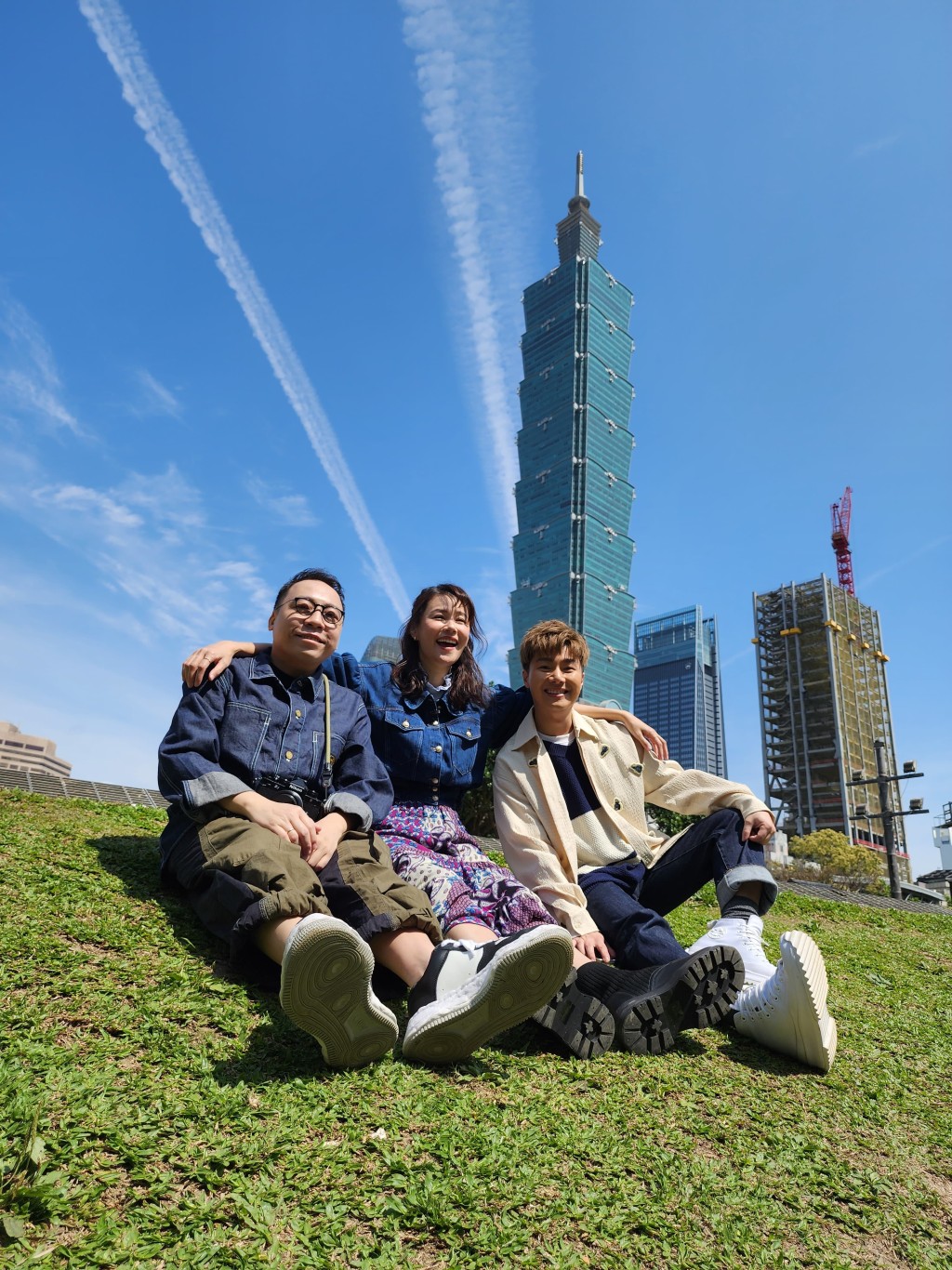 黄翠如、周奕玮和C君将带领观众体验台北豪华之旅。