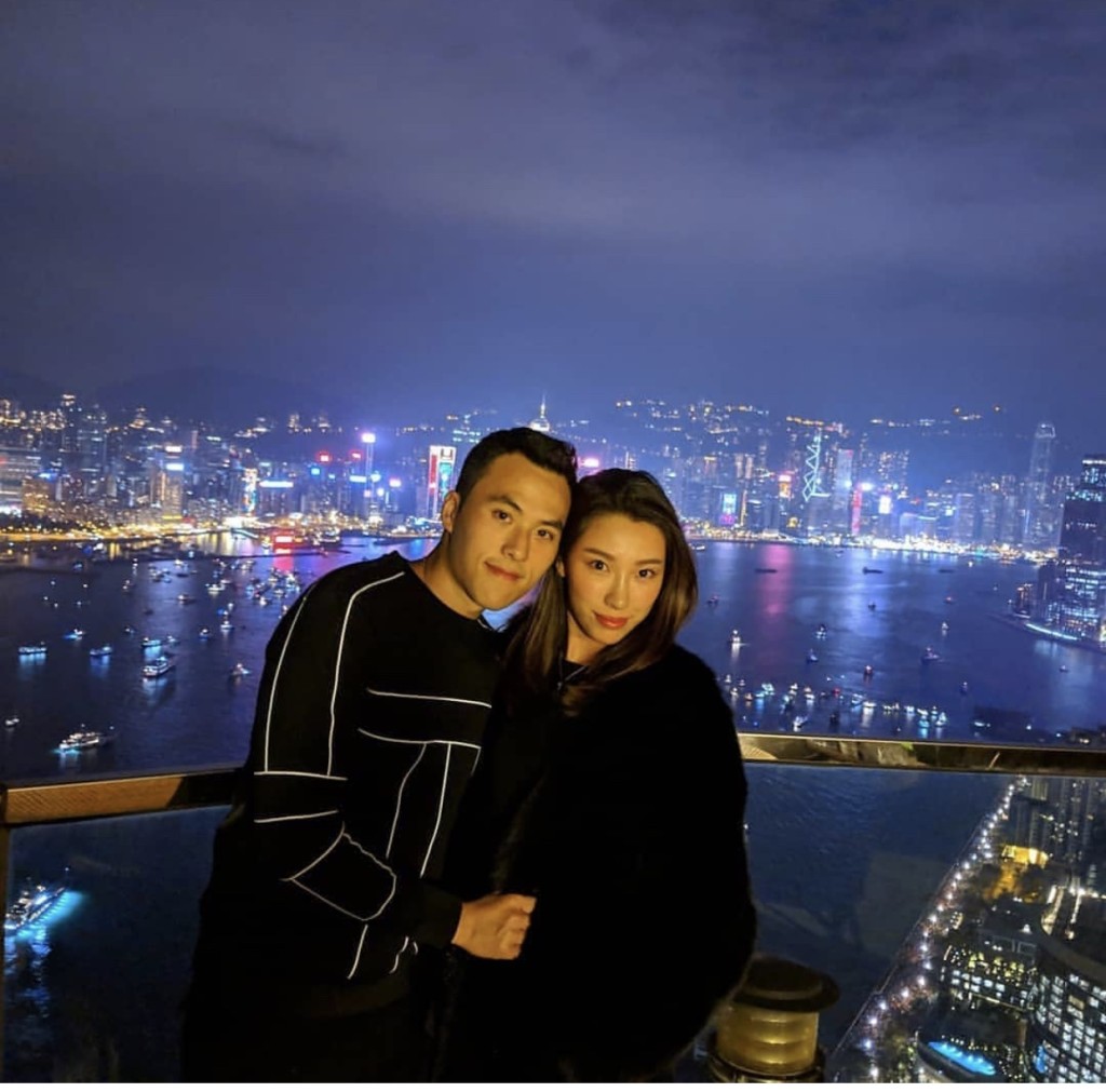 已故赌王何鸿燊三房儿子何猷启2018年与圈外女友齐娇（Gigi） 秘密在海外注册结婚。
