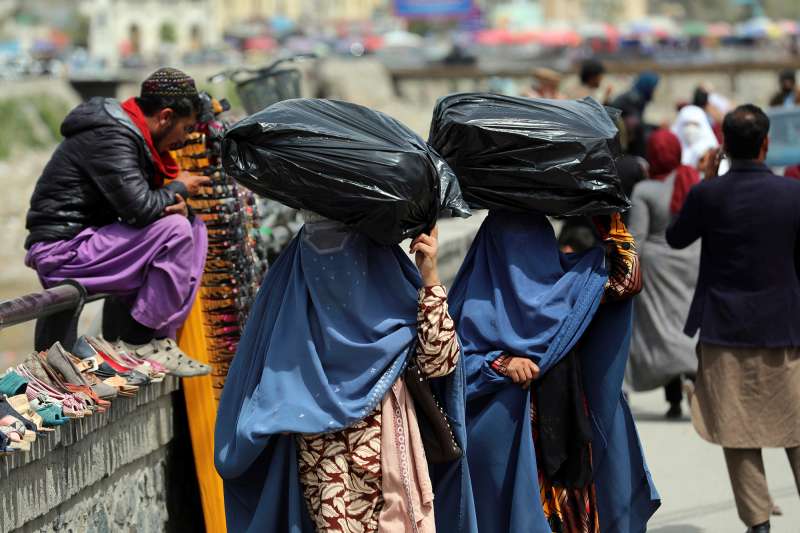 因为塔利班已经严格控制和剥夺了女性的权利，夜夜不能安寝的梦靥已经降临。