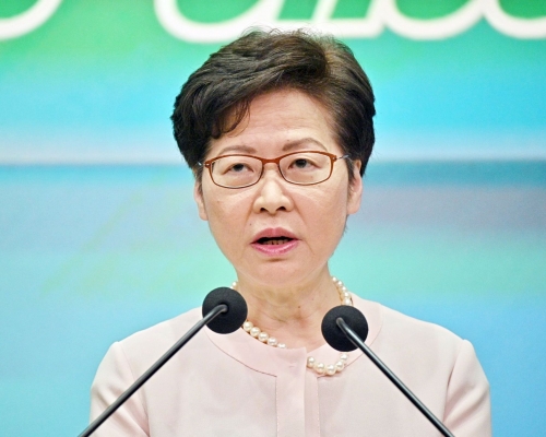 林鄭月娥表示，不久後會安排第二輪區議員宣誓。
